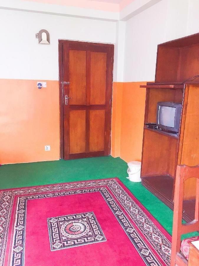 Hotel Mount Heaven Pokhara Ngoại thất bức ảnh